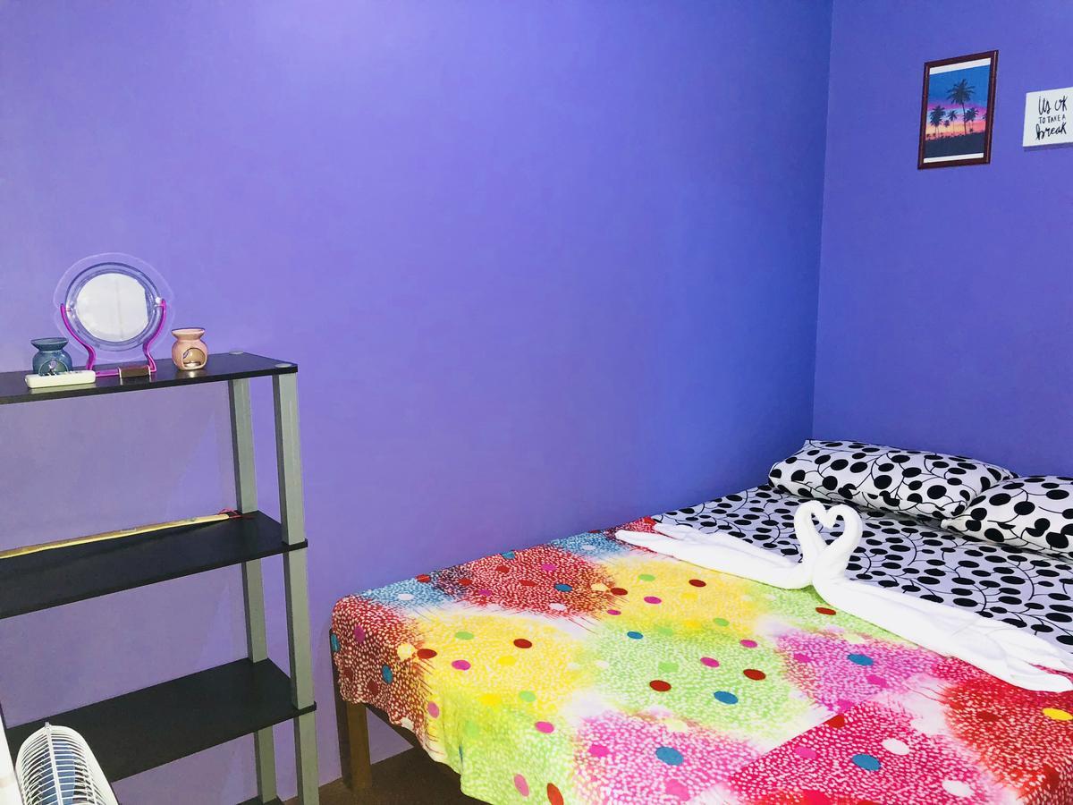 Colors Boutique Hostel プエルト・プリンセサ エクステリア 写真
