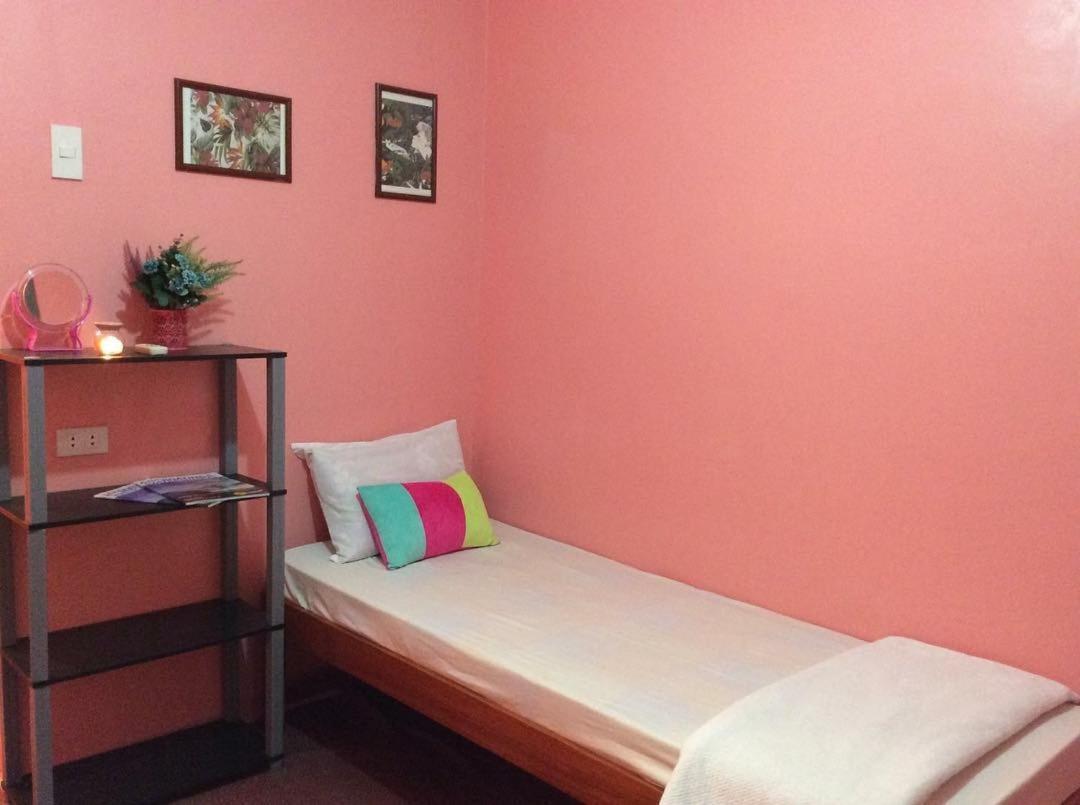 Colors Boutique Hostel プエルト・プリンセサ エクステリア 写真