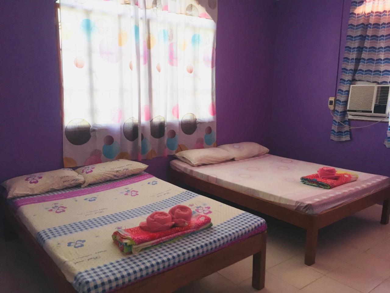 Colors Boutique Hostel プエルト・プリンセサ エクステリア 写真